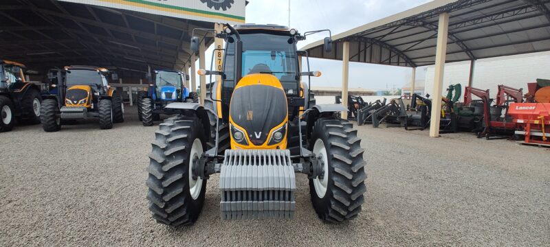 Trator Valtra A 144 cabinado , ano de fabricação 2022.