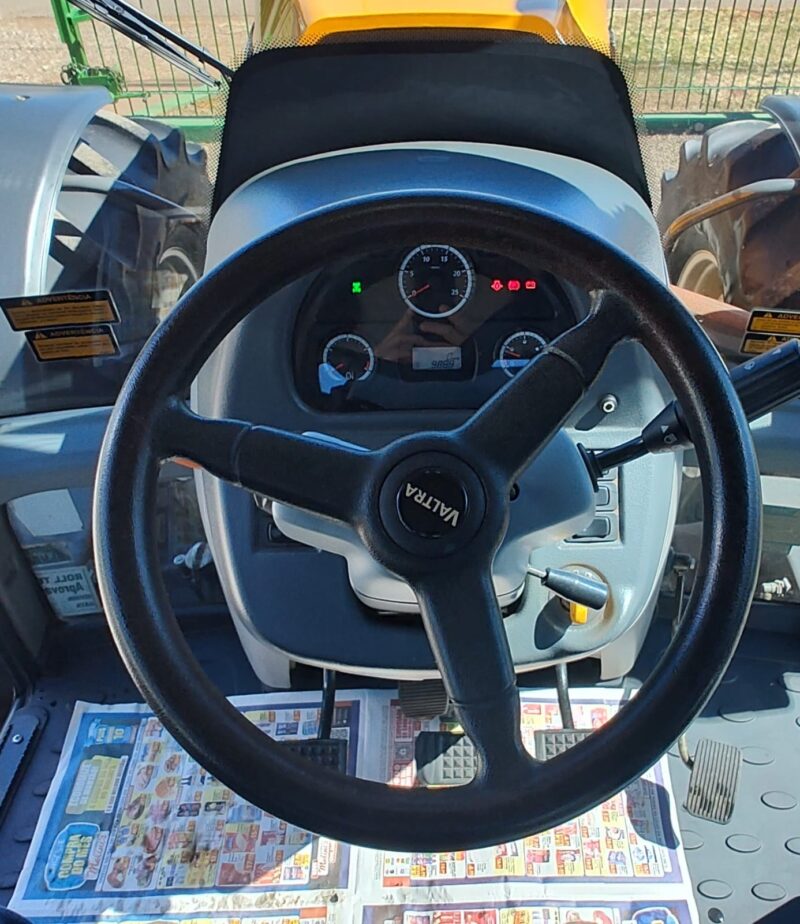Trator Valtra BH 224 Hitech ano de fabricação 2022.