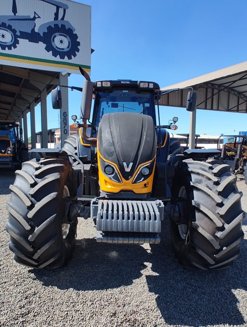 Trator Valtra BH 224 Hitech ano de fabricação 2022.