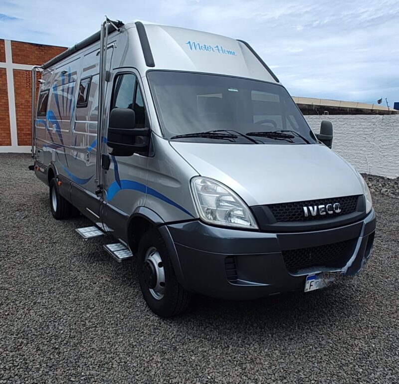 Motorhome Iveco Dayli ano de fabricação 2015.