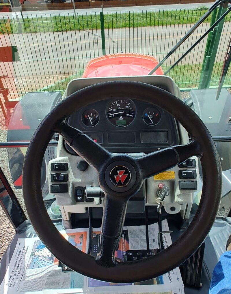 Massey Ferguson MF 7180 cabinado ano de fabricação 2016.