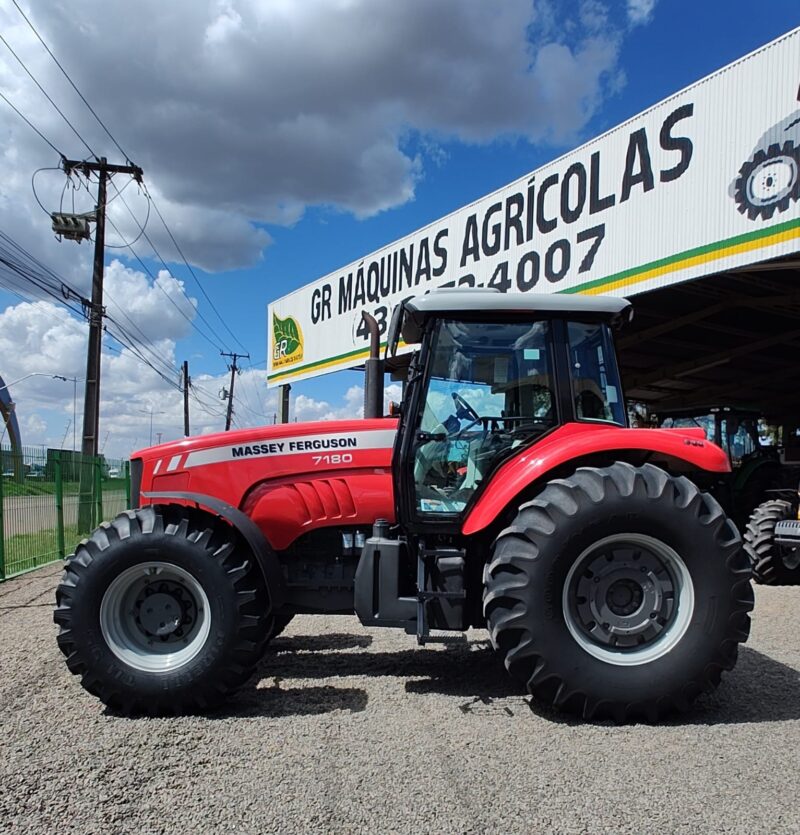 Massey Ferguson MF 7180 cabinado ano de fabricação 2016.