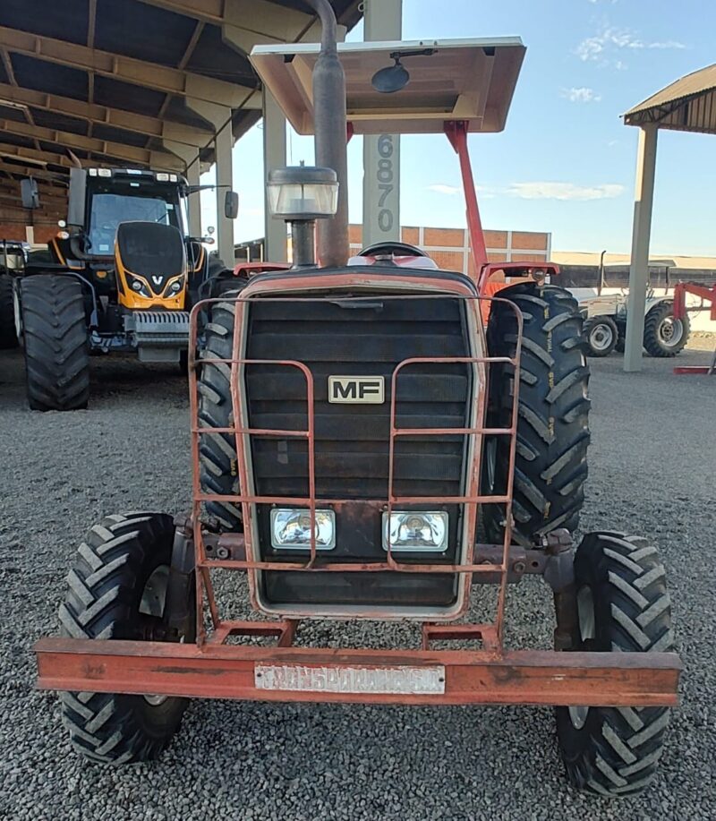 Trator Massey Ferguson MF 275 ano 1987.