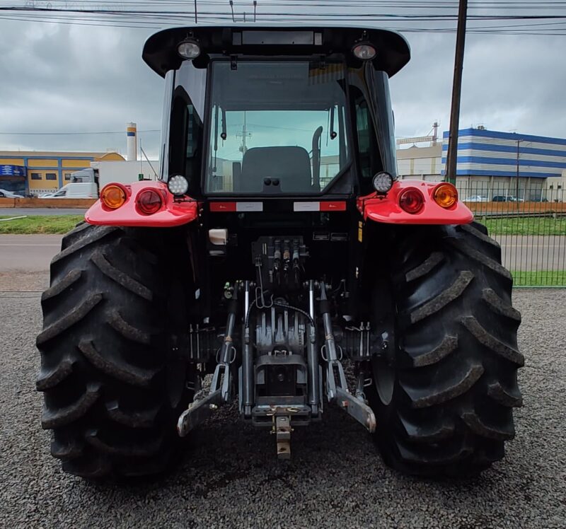 Trator Massey Ferguson MF 4292 HD cabinado ano de fabricação 2016.