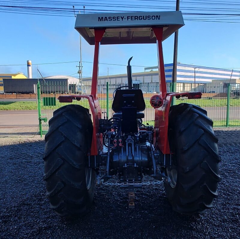 Trator Massey Ferguson MF 275 ano 1986.
