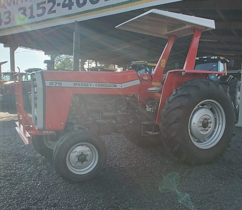 Trator Massey Ferguson MF 275 ano 1986.