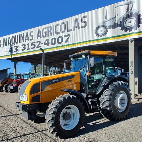 Trator Valtra BM 125 cabinado ano de fabricação  2014.