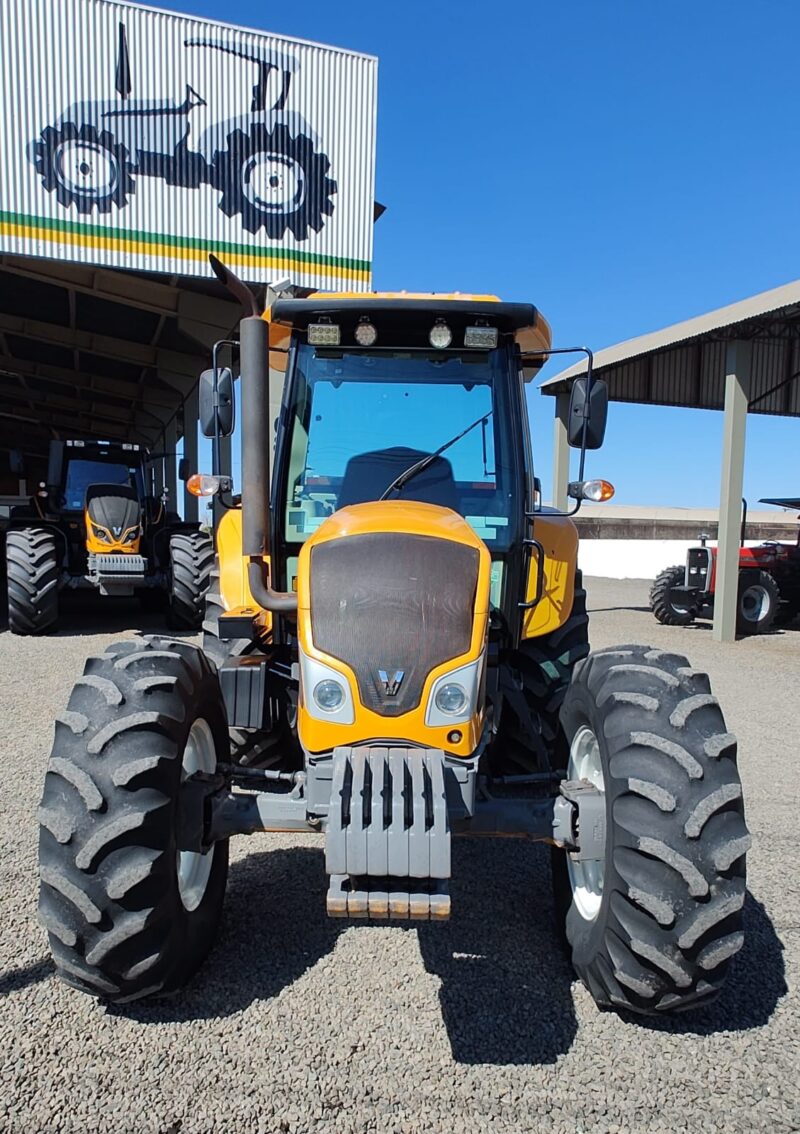 Trator Valtra A 950 cabinado ano de fabricação 2018.