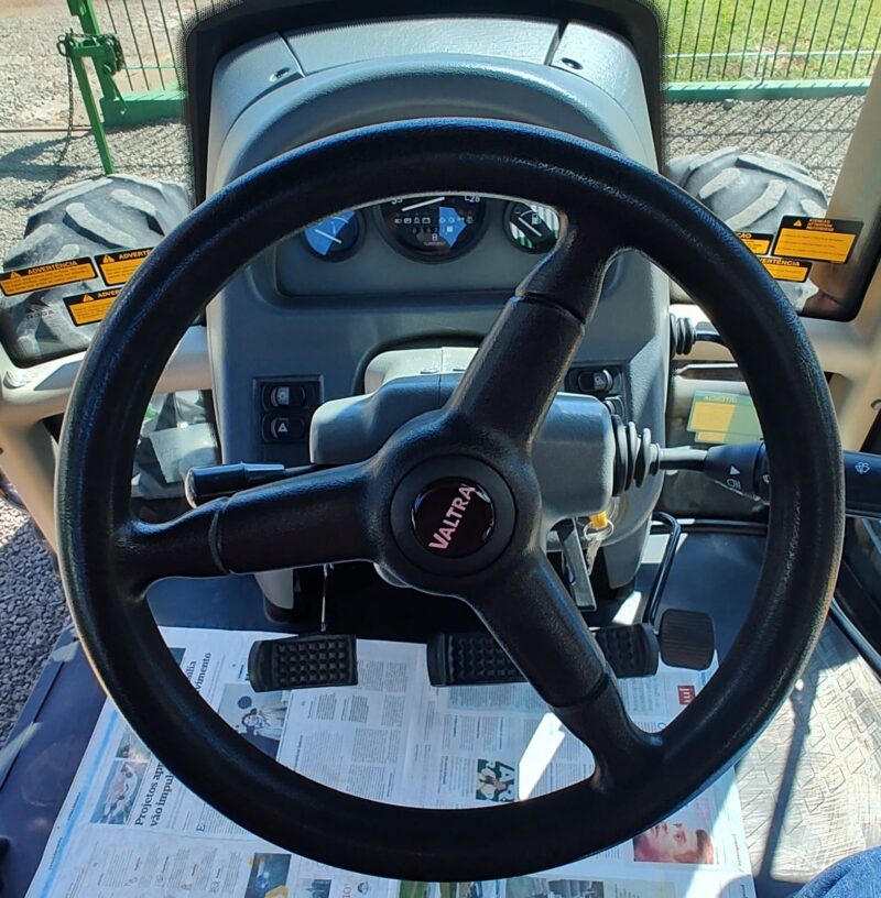 Trator Valtra A 950 cabinado ano de fabricação 2018.
