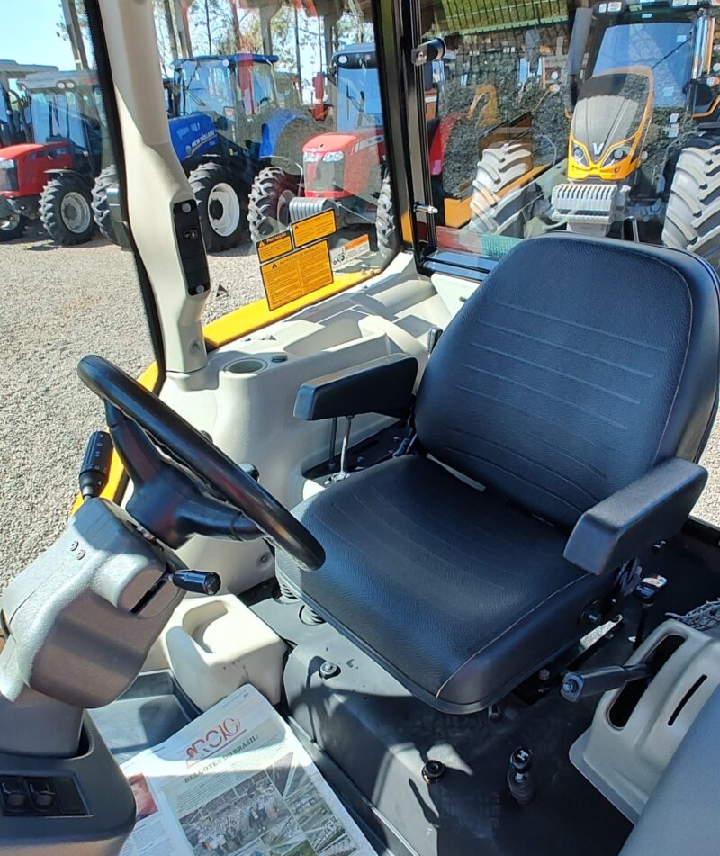Trator Valtra A 950 cabinado ano de fabricação 2018.