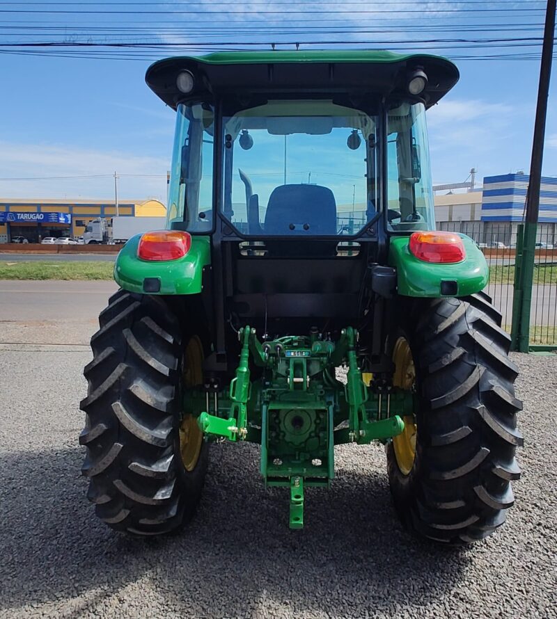Trator John Deere 5078 cabinado ano 2018.