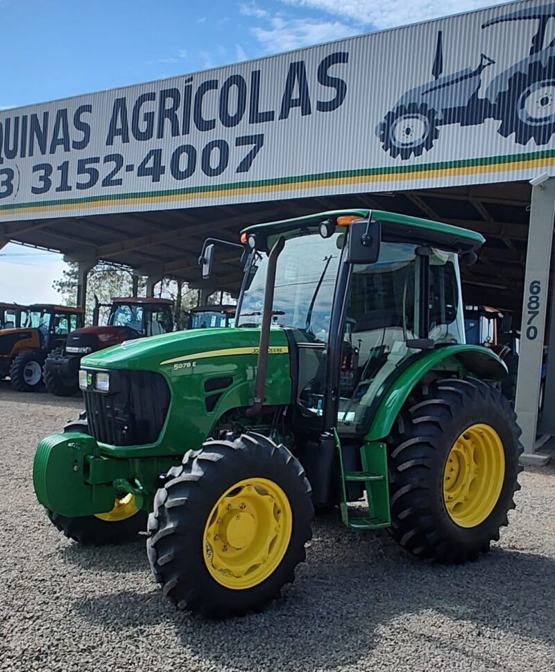 Trator John Deere 5078 cabinado ano 2018.