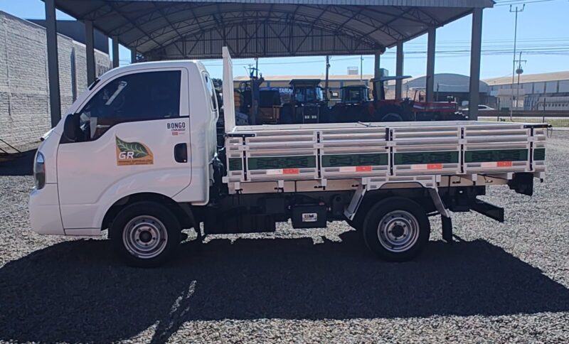 Caminhonete Kia Bongo 2500 ano 2021/22.