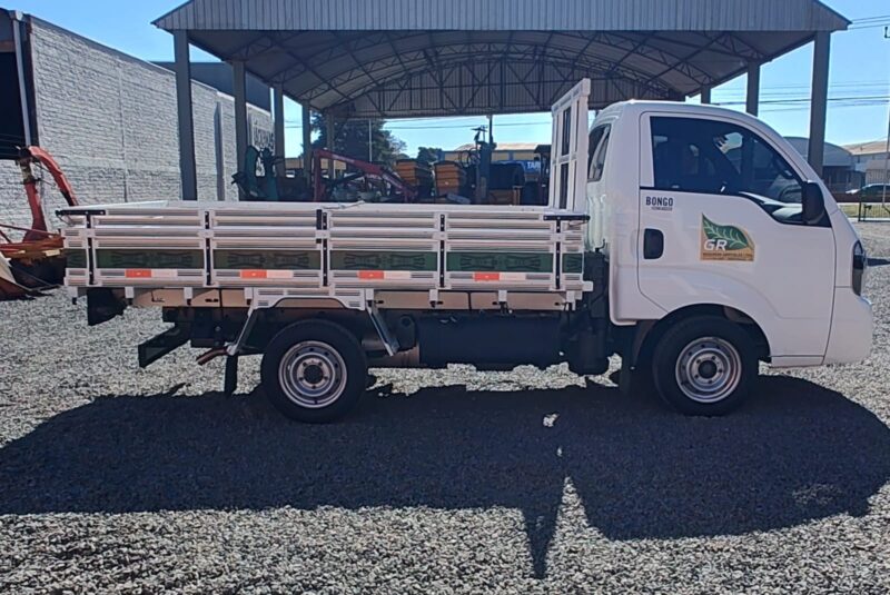 Caminhonete Kia Bongo 2500 ano 2021/22.