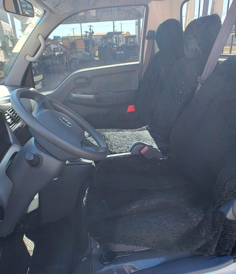 Caminhonete Kia Bongo 2500 ano 2021/22.