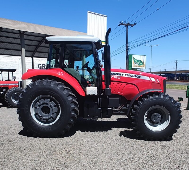Trator Massey Ferguson MF 7180 cabinado ano de fabricação 2012.