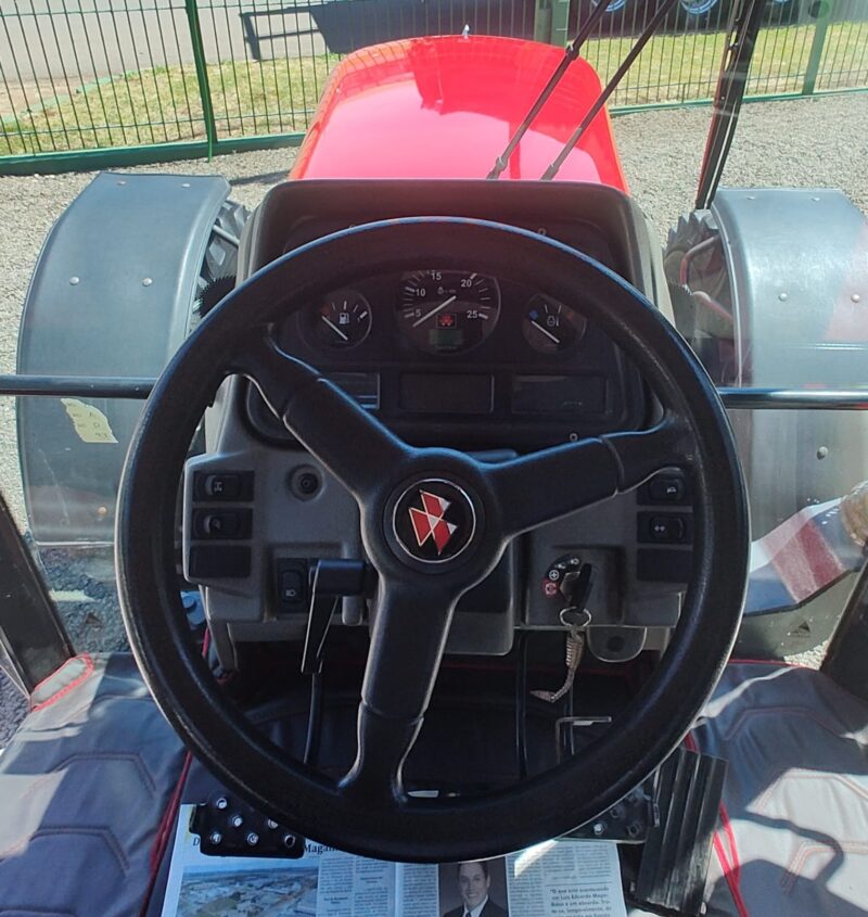 Trator Massey Ferguson MF 7180 cabinado ano de fabricação 2012.