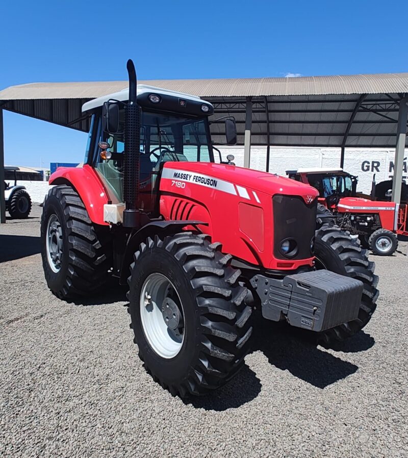 Trator Massey Ferguson MF 7180 cabinado ano de fabricação 2012.