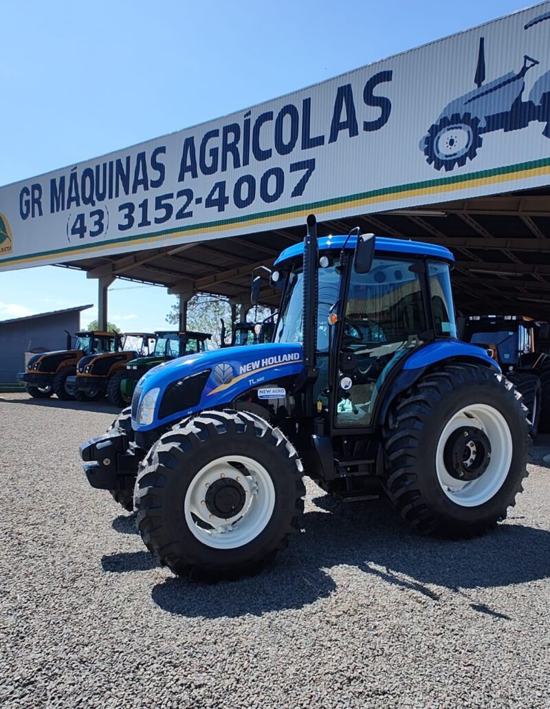 Trator New Holland TL 95 cabinado cabinado ano 2019.